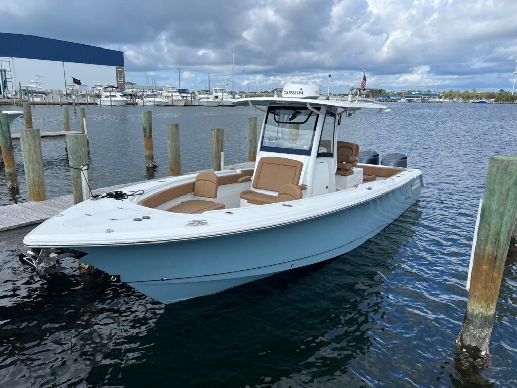 SEA HUNT GAMEFISH 30 FORWARD SEATING